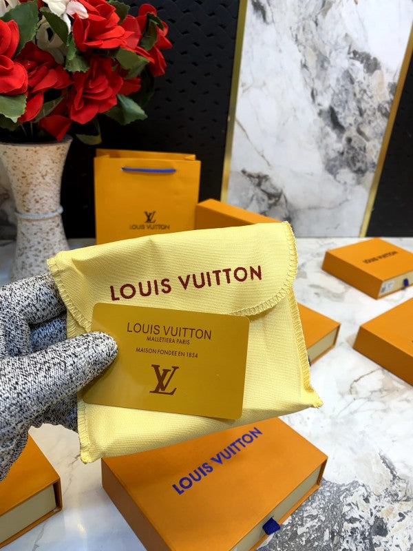 LOUIS_VUITTON_WALLET_V523