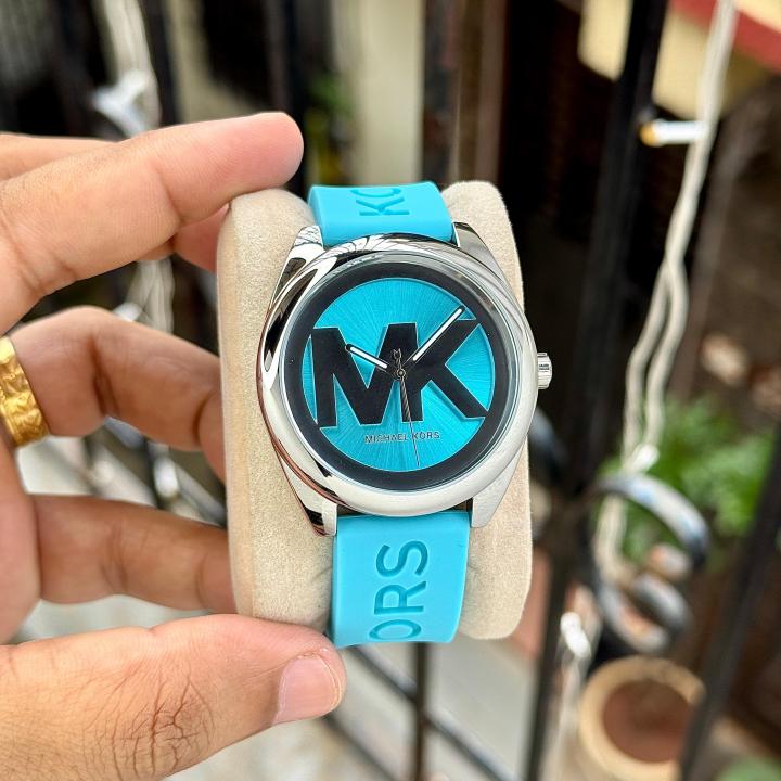 Michael_Kors_Jenelle_Premiums